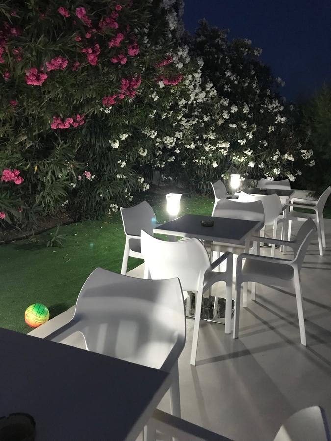 Vicky's Garden Lägenhet Kalamákion Exteriör bild