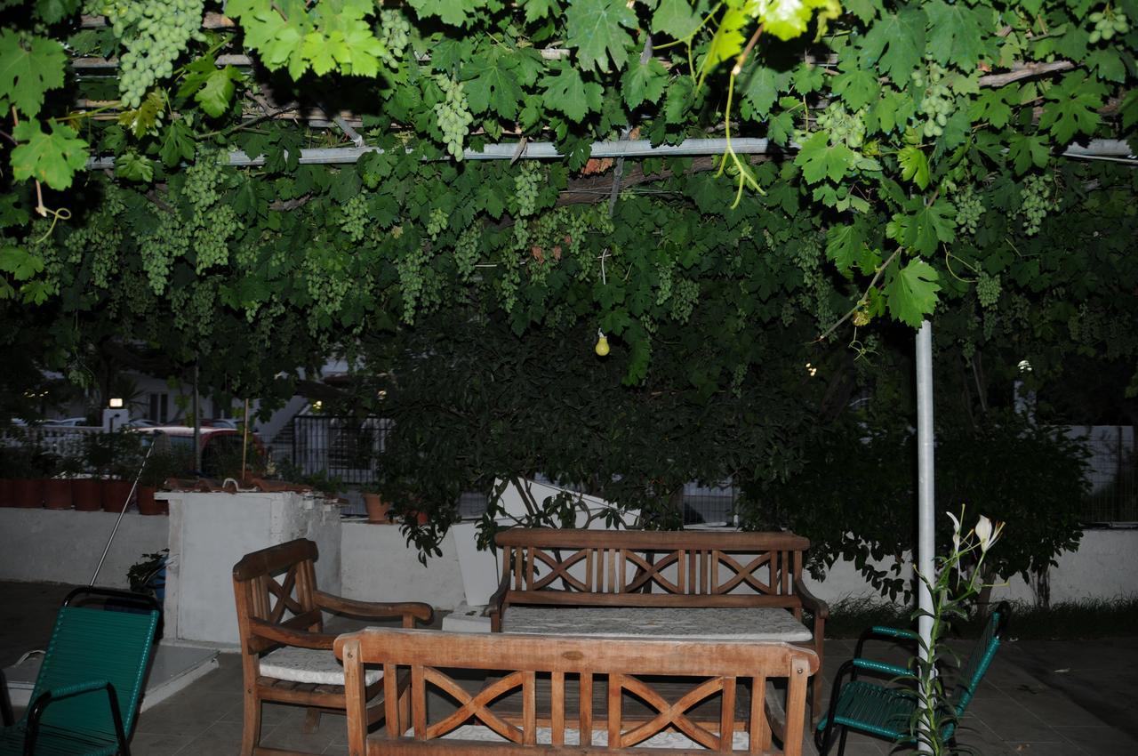 Vicky's Garden Lägenhet Kalamákion Exteriör bild